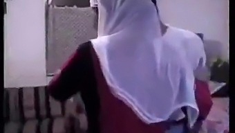 Arab Aunty Gets Fucked By Guy In Hd Video