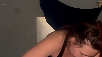 Amateur Seductress Displays Her Flexibility In Leglock 2
