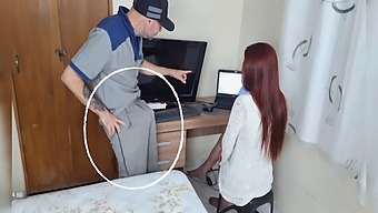 Amateur Housewife Enlists Tech'S Help For Computer Issues