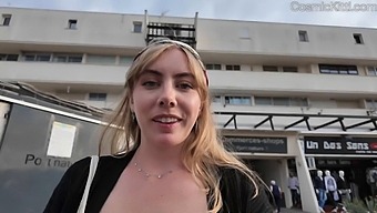 Solo Girl Enjoys Herself In A Nudist City